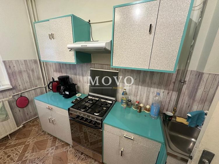 Apartament cu 3 camere decomandat, mobilat în Girocului