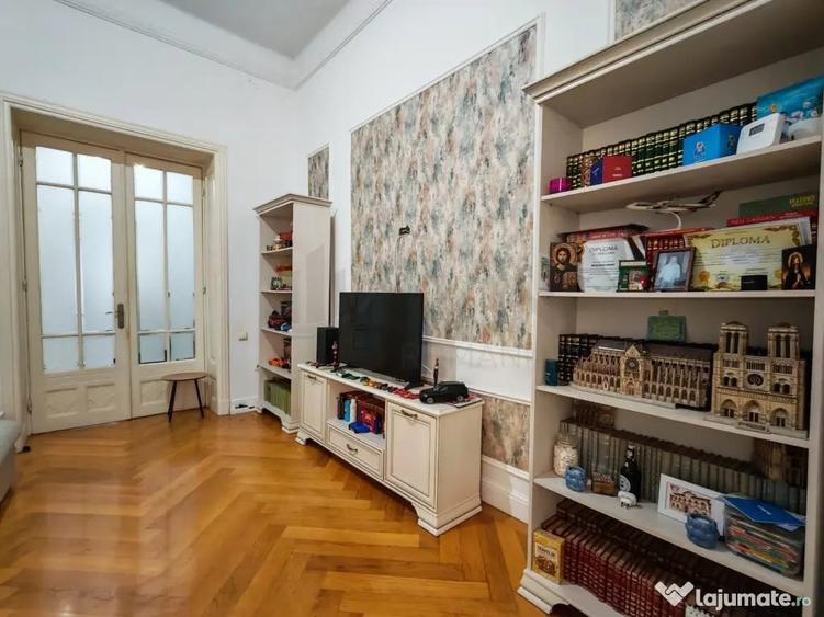 Apartament cu 4 camere semidecomandat în Dacia