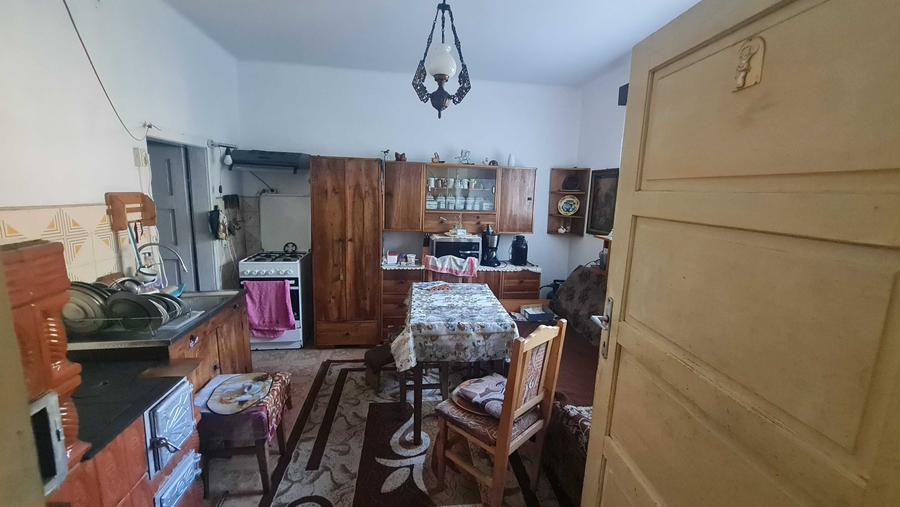 Casă cu 2 camere decomandat cu Canalizare în Barza