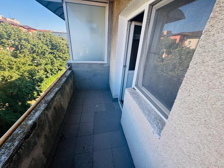 Apartament cu 3 camere decomandat în Kiseleff