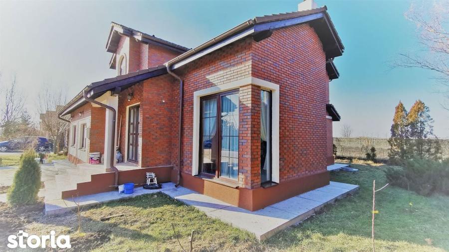 Casă cu 5 camere cu Teren 500 Mp în Corbeanca