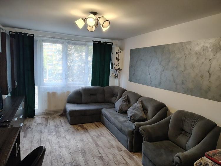 Garsonieră decomandată în Central