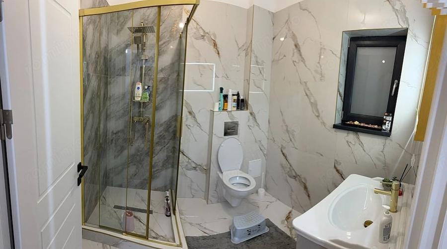 Casă cu Teren 300 Mp în Central