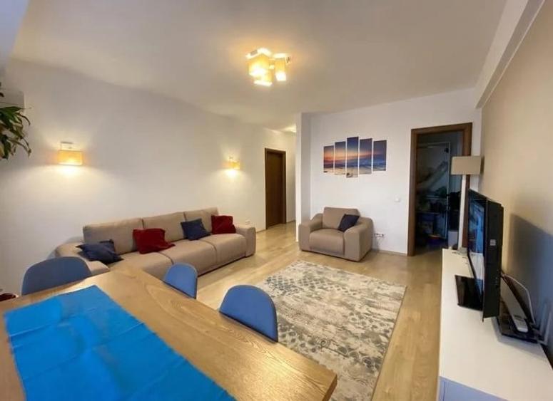 Apartament cu 2 camere decomandat în Eroii Revoluției