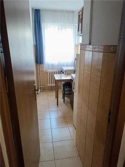 Apartament cu 2 camere semidecomandat, mobilat în Girocului