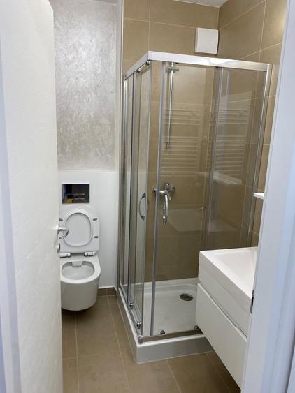 Apartament cu 3 camere decomandat în Domenii