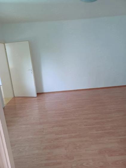 Casă cu 2 camere cu Teren 80 Mp în Central