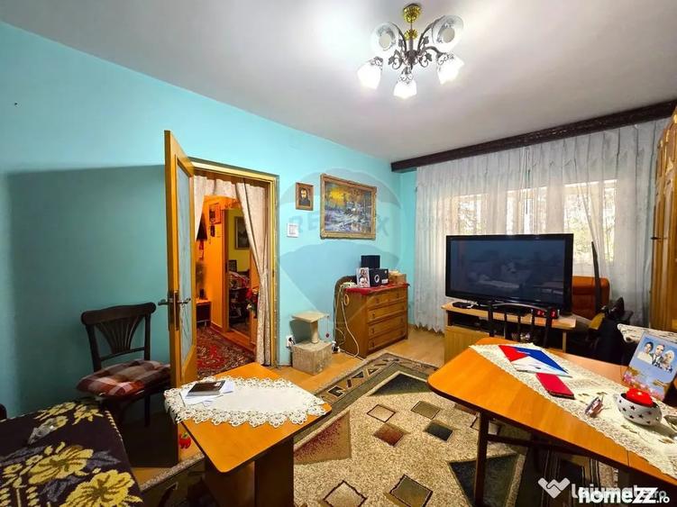 Apartament cu 2 camere decomandat în Teiul Doamnei