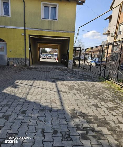 Spațiu comercial, de 220 mp, în Biharia