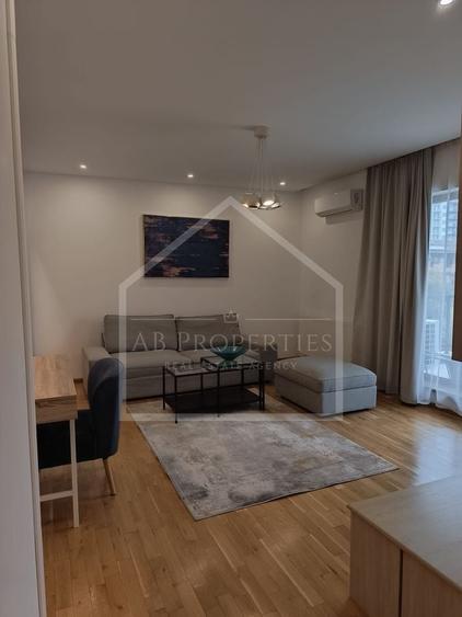Apartament cu 2 camere decomandat, mobilat în Băneasa