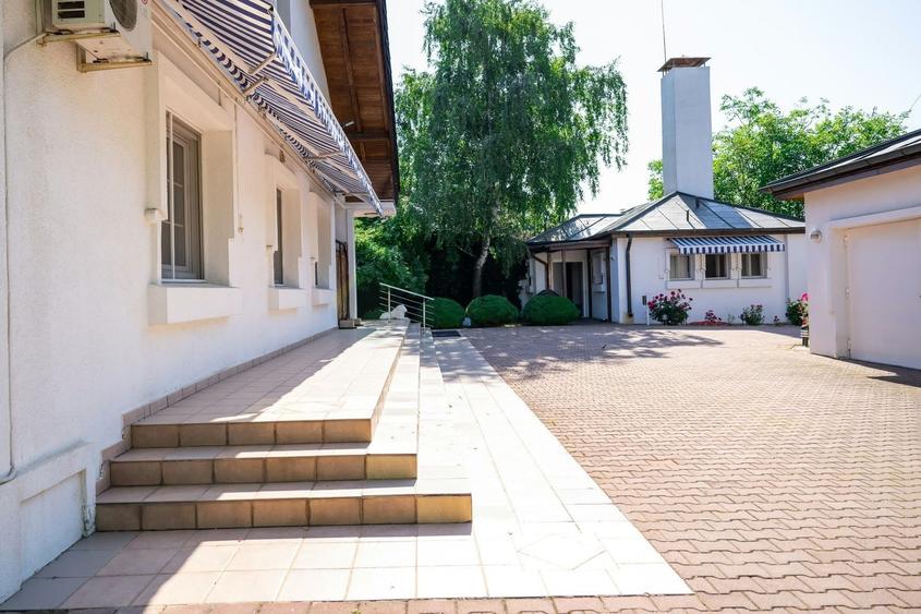 Casă individuală cu 6 camere cu Piscina în Nord