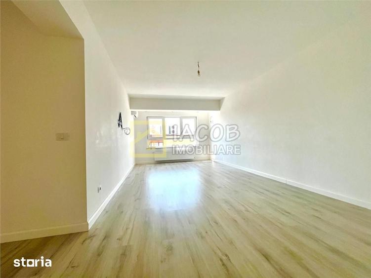 Apartament cu 3 camere semidecomandat în Mioriței