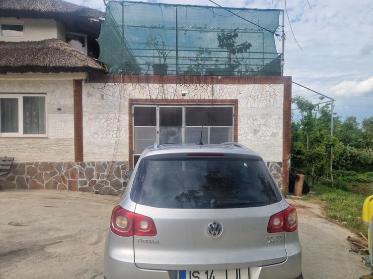 Casă cu 4 camere în Deleni