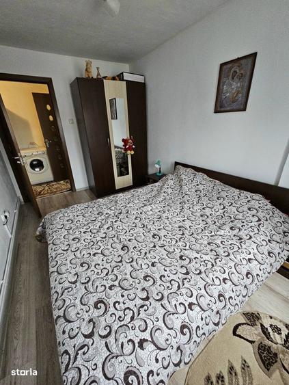 Apartament cu 4 camere semidecomandat în Central