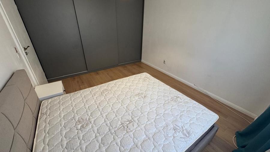 Apartament cu 3 camere decomandat, mobilat în Turnișor