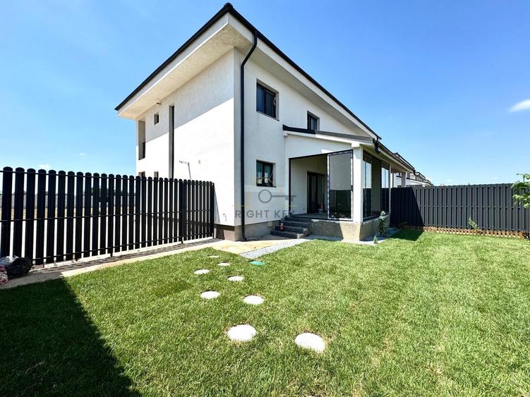 Duplex cu 5 camere cu Canalizare în Clinceni