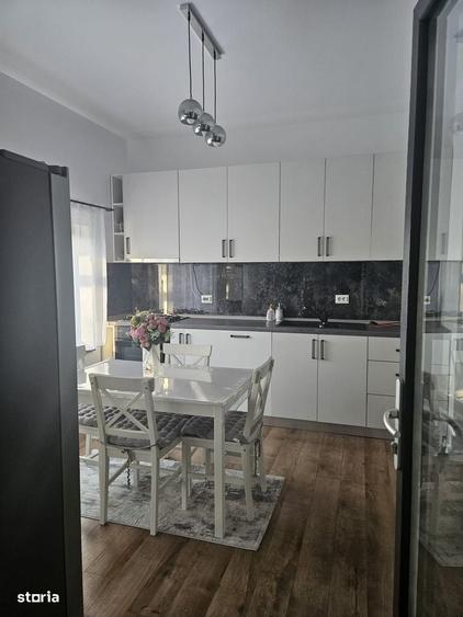 Casă cu 4 camere în Central