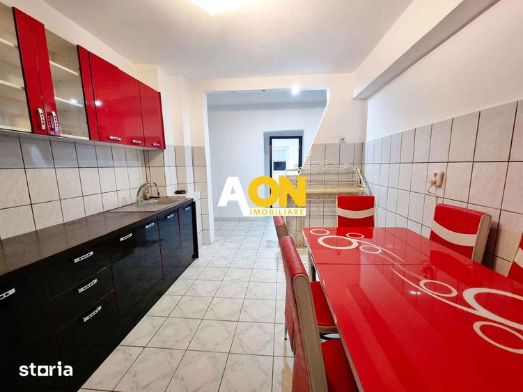 Apartament cu 3 camere, mobilat în Cetate