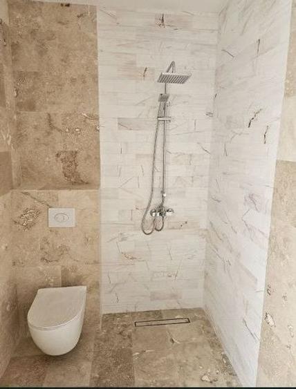 Casă individuală cu 4 camere cu Canalizare în Central