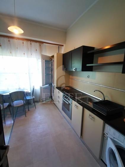 Apartament cu 2 camere semidecomandat, mobilat în Iris