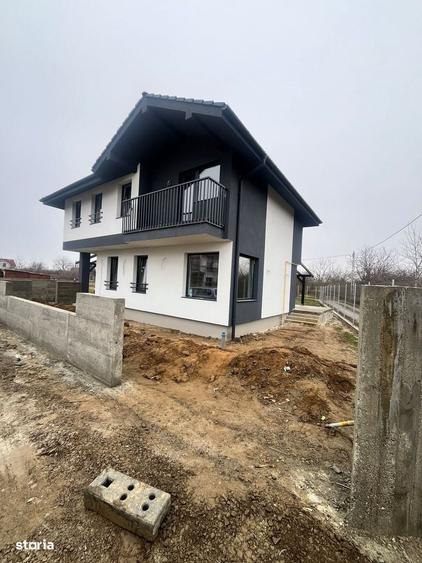 Casă cu 3 camere în Bercu Roșu