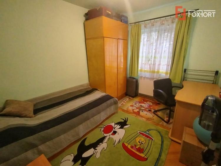 Apartament cu 3 camere decomandat, mobilat în Girocului
