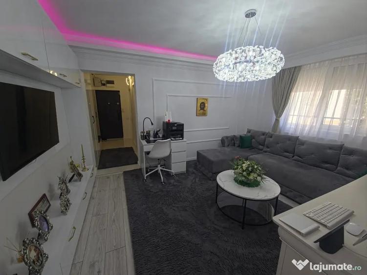 Apartament cu 4 camere semidecomandat în Tăbăcărie