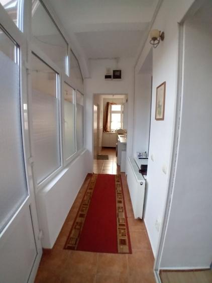 Apartament cu 3 camere în Drumul Carului