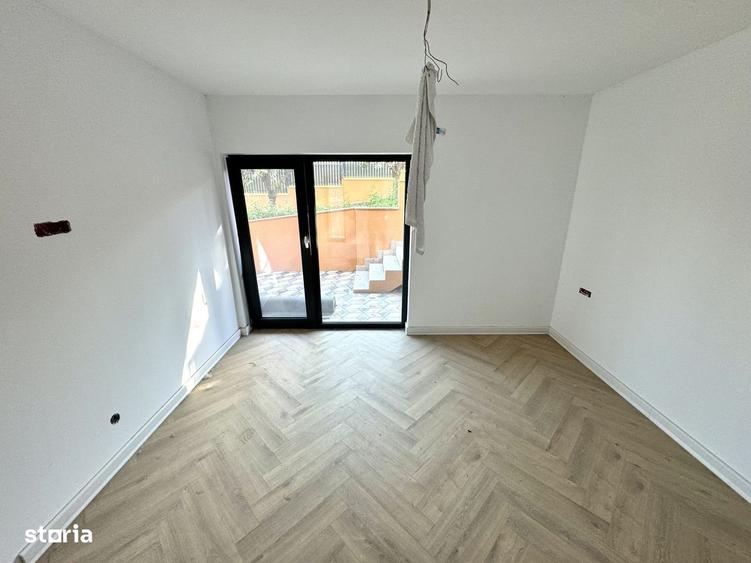 Casă cu 4 camere în Tomești