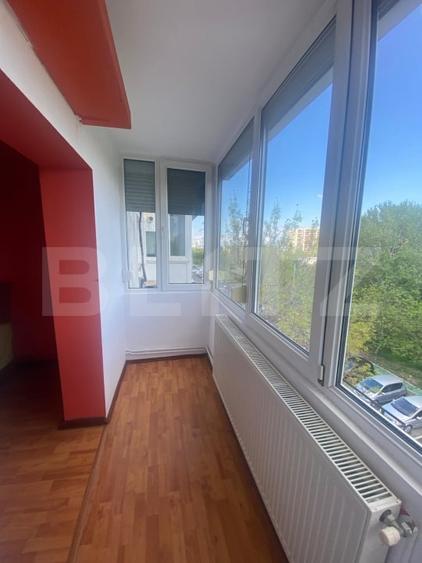Apartament cu 4 camere decomandat, mobilat în Soarelui
