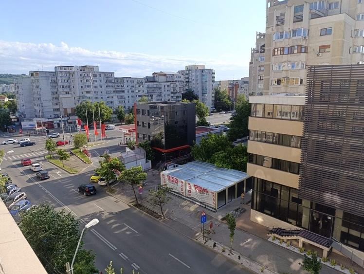 Apartament cu 2 camere decomandat în Alexandru cel Bun