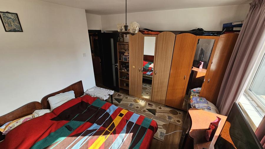 Apartament cu 2 camere decomandat în B-dul București