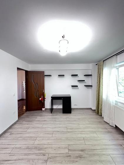 Apartament cu 3 camere decomandat, mobilat în Bragadiru