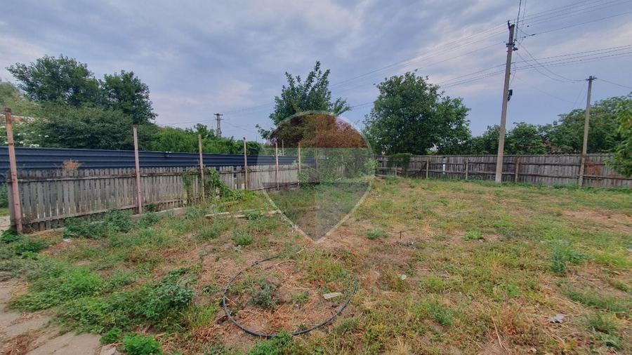 Casă individuală cu 5 camere cu Teren 2790 Mp în Cândești