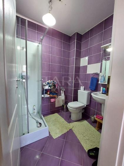 Apartament cu 4 camere semidecomandat, mobilat în Florești