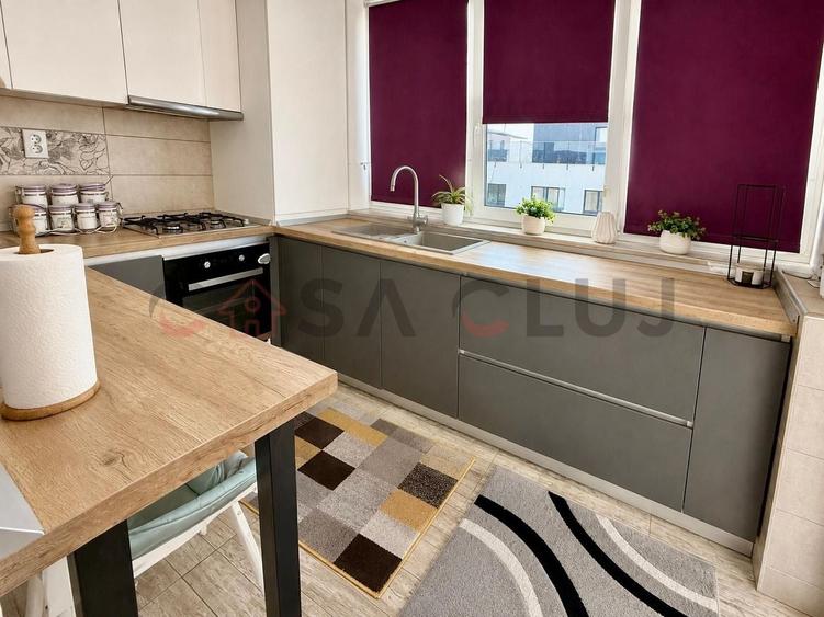Apartament cu 2 camere semidecomandat, mobilat în Baciu