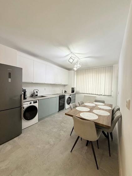 Apartament cu 3 camere decomandat în Florești
