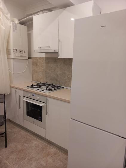 Inchiriez apartament doua camere - 3