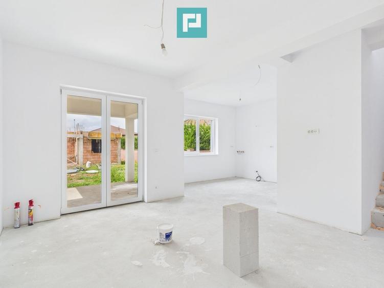 Duplex cu 5 camere cu Canalizare în Dumbrăvița