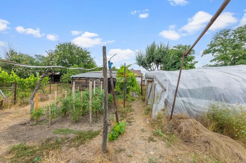 Casă cu 3 camere cu Teren 1480 Mp în Gai