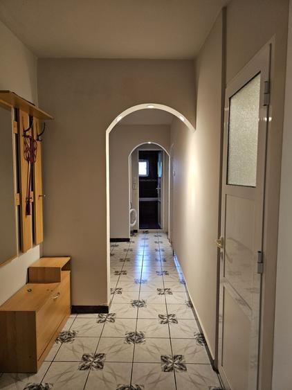 Apartament cu 3 camere decomandat în Micro 11