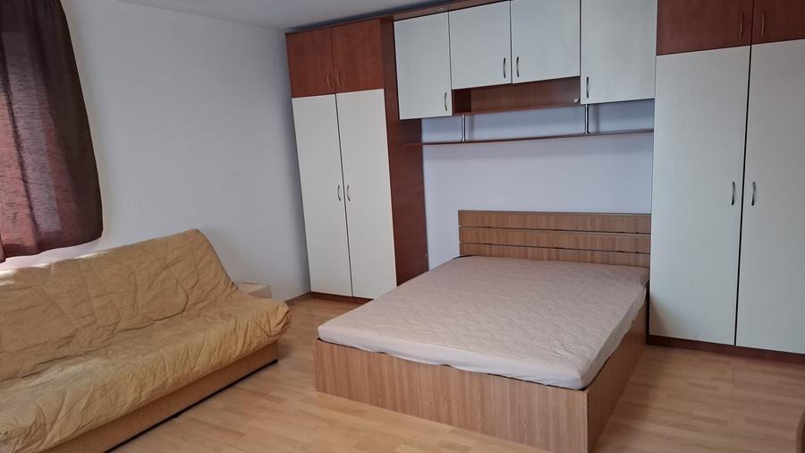 Garsonieră decomandată în Unirii