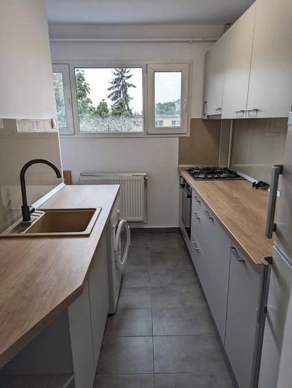 Apartament cu 2 camere semidecomandat în Calea București