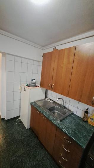 Apartament cu 2 camere semidecomandat, mobilat în Bucur Obor