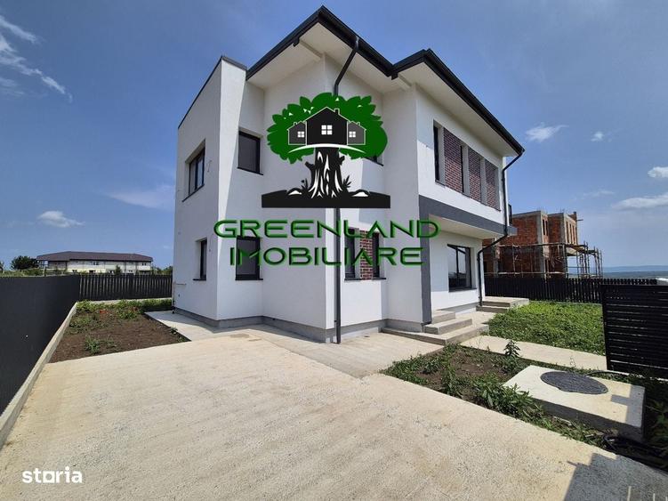 Casă cu 4 camere decomandat în Vorovești