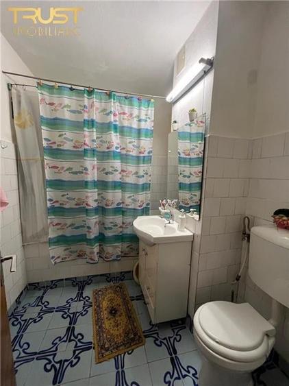 Apartament cu 3 camere decomandat, mobilat în Ultracentral