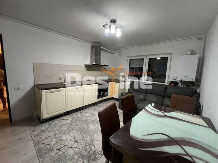 Apartament cu 3 camere decomandat în Inel I