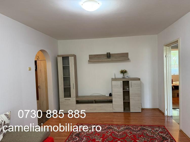 Apartament cu 3 camere semidecomandat în Gorjului
