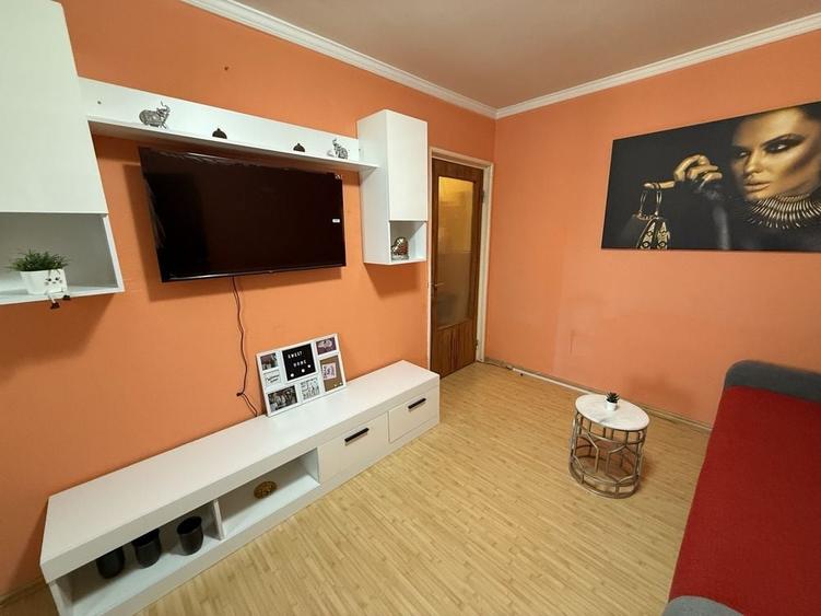 Apartament cu 2 camere semidecomandat în Trivale