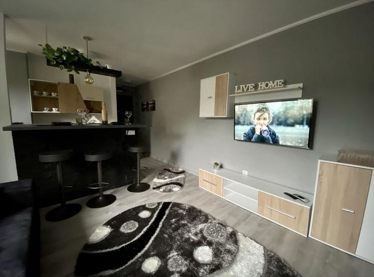 Apartament cu 2 camere decomandat, mobilat în Praid